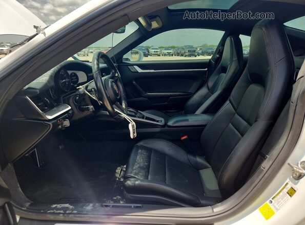 WP0AA2A94LS205145 2020 PORSCHE 911 White Вид салону спереду