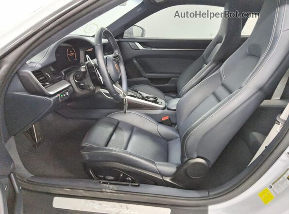 WP0AA2A99SS206063 2025 PORSCHE 911 Белый Вид салона спереди