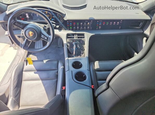 WP0AA2Y12NSA17147 2022 PORSCHE TAYCAN Black Vista del salpicadero