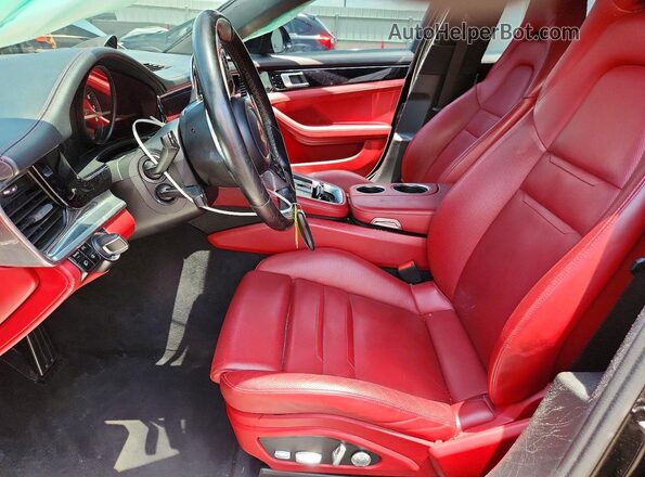 WP0AB2A71LL140440 2020 PORSCHE PANAMERA Черный Вид салона спереди