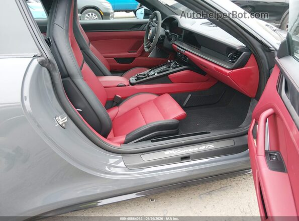 WP0AB2A98SS225989 2025 PORSCHE 911 Серый Вид салона спереди