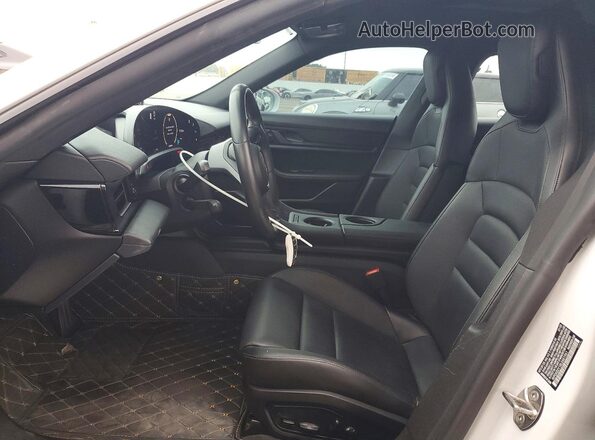 WP0AB2Y18LSA51961 2020 PORSCHE TAYCAN Белый Вид салона спереди
