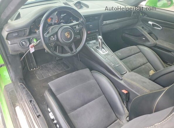 WP0AC2A95JS175760 2018 PORSCHE 911 Зеленый Вид панели приборов