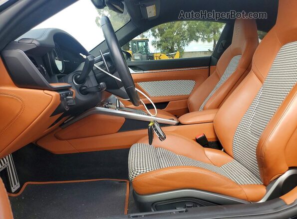 WP0AD2A92PS257421 2023 PORSCHE 911 Черный Вид салона спереди