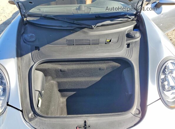 WP0AD2A93HS166823 2017 PORSCHE 911 Серебряный Вид задней части салона