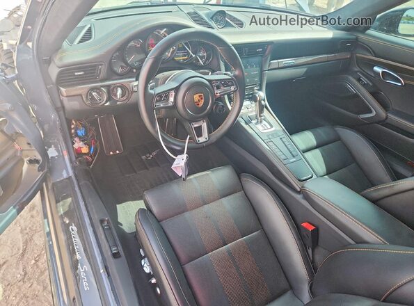 WP0AD2A94JS156923 2018 PORSCHE 911 Серый Вид панели приборов