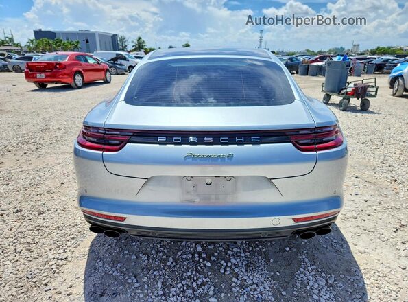WP0AE2A7XLL130562 2020 PORSCHE PANAMERA Silver Вид ззаду