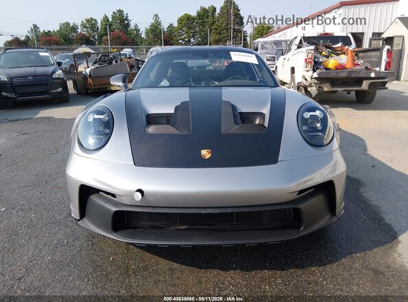 WP0AF2A94SS279794 2025 PORSCHE 911 Серебряный Вид задней части салона