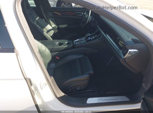 WP0AJ2A78NL100894 2022 PORSCHE PANAMERA Белый Вид салона спереди