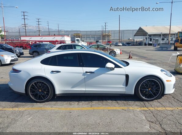 WP0AJ2A78NL100894 2022 PORSCHE PANAMERA Белый Вид задней части салона