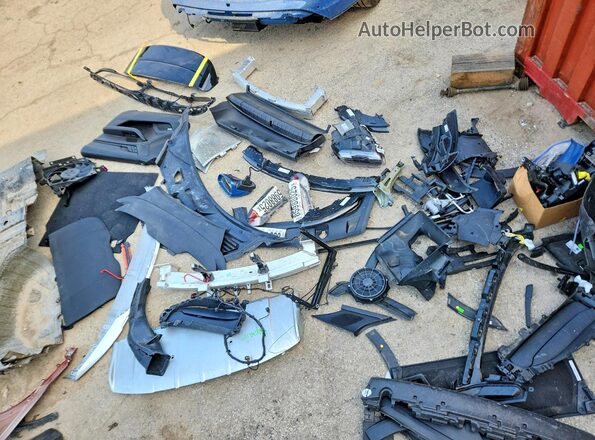 WP0BA2Y16RSA60402 2024 PORSCHE TAYCAN Blue Շարժիչի բաժամունքի տեսք