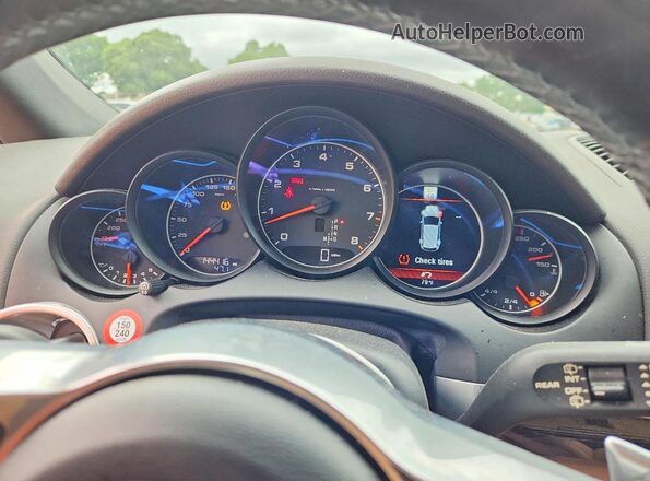 WP1AA2A21GKA08814 2016 PORSCHE CAYENNE Black Вид щитка приладів