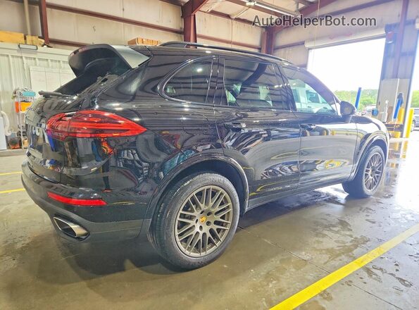 WP1AA2A21HKA80923 2017 PORSCHE CAYENNE Black Задня права чверть
