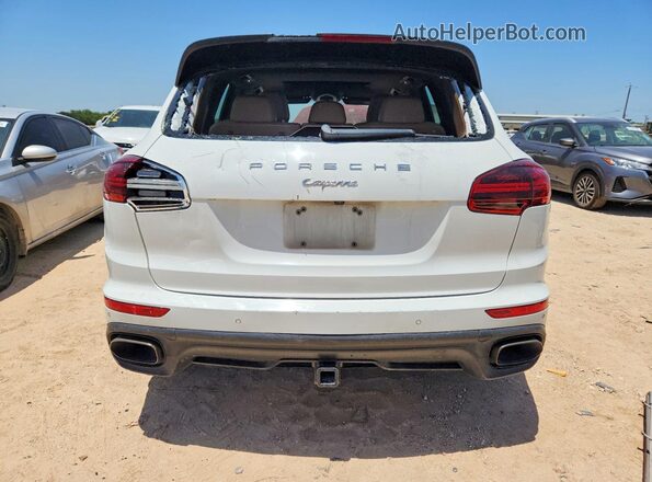 WP1AA2A23HKA82320 2017 PORSCHE CAYENNE White Rear view