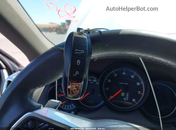 WP1AA2A24JKA02030 2018 PORSCHE CAYENNE Белый Вид панели приборов