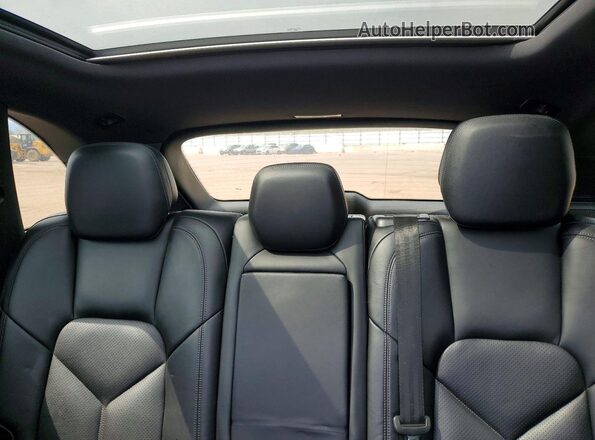 WP1AA2A25GKA15586 2016 PORSCHE CAYENNE Black Widok tylnych siedzeń