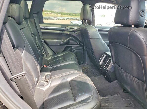 WP1AA2A25GKA15586 2016 PORSCHE CAYENNE Black Widok wnętrza z tyłu