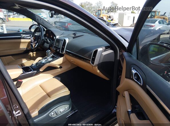 WP1AA2A25GLA01049 2016 PORSCHE CAYENNE Коричневый Вид салона спереди