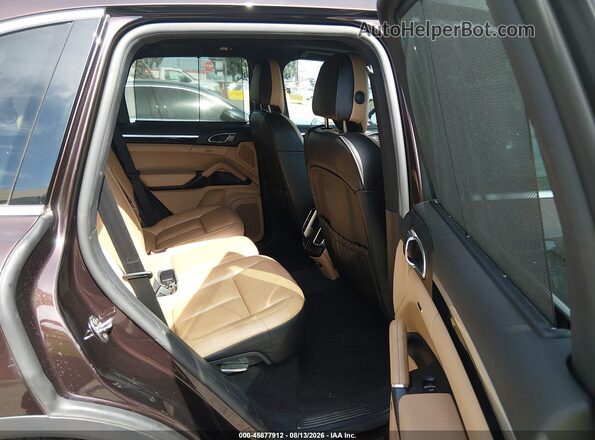 WP1AA2A25GLA01049 2016 PORSCHE CAYENNE Коричневый Вид наклейки с VIN-кодом