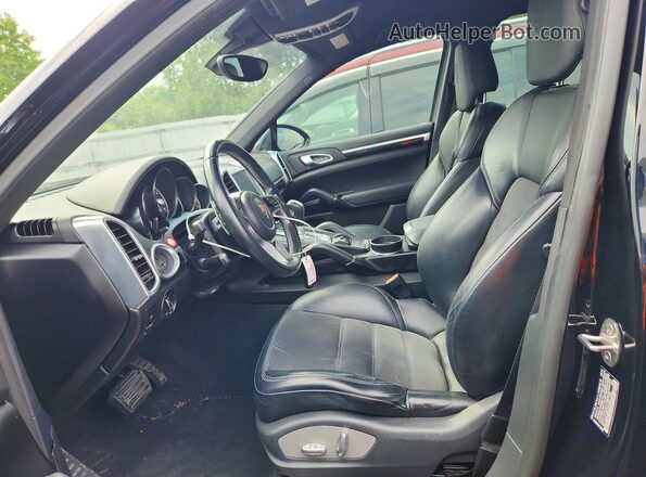 WP1AA2A25HKA81735 2017 PORSCHE CAYENNE Black წინა სალონის ხედი