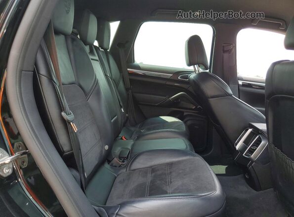 WP1AA2A25HKA81735 2017 PORSCHE CAYENNE Black უკანა სალონის ხედი
