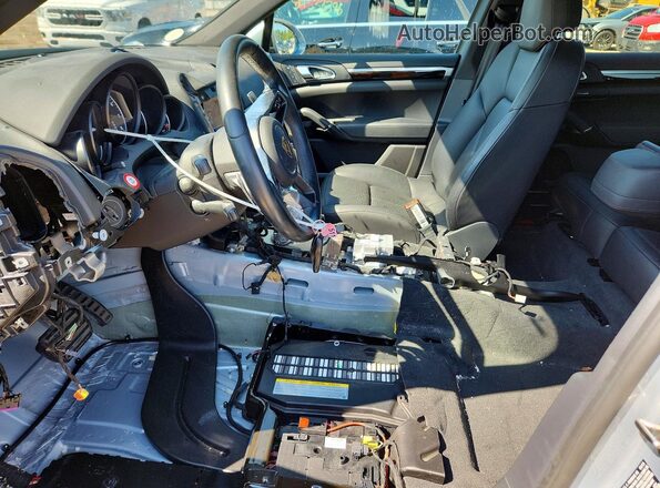 WP1AA2A27GLA10898 2016 PORSCHE CAYENNE Silver Vista interior delantera