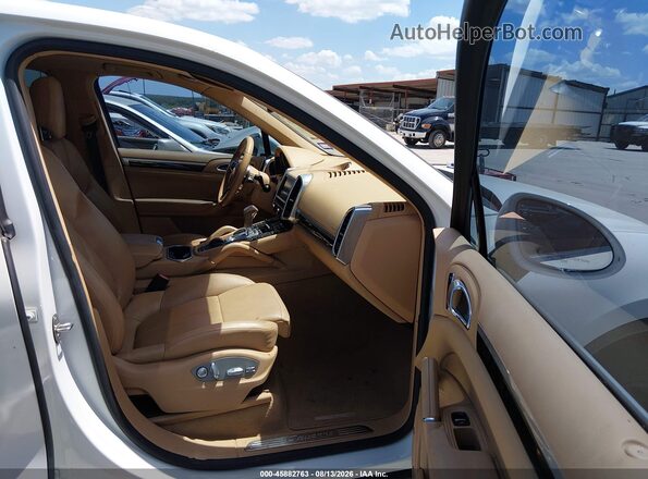 WP1AA2A2XGLA02259 2016 PORSCHE CAYENNE White Սալոնի դիմացի տեսք