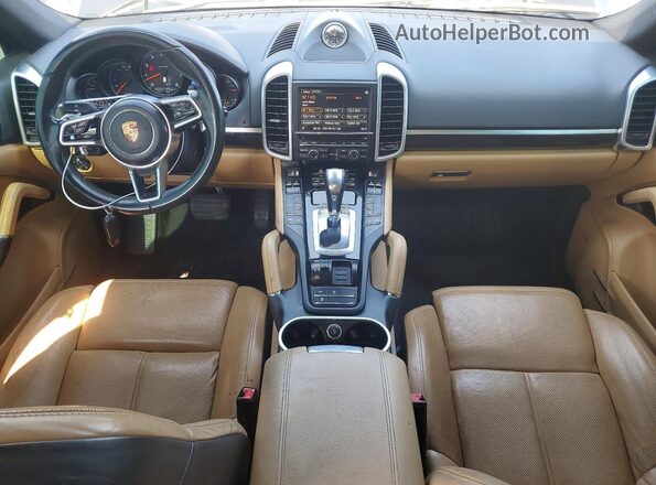 WP1AA2A2XGLA04092 2016 PORSCHE CAYENNE Black Առջևի վահանակի տեսք