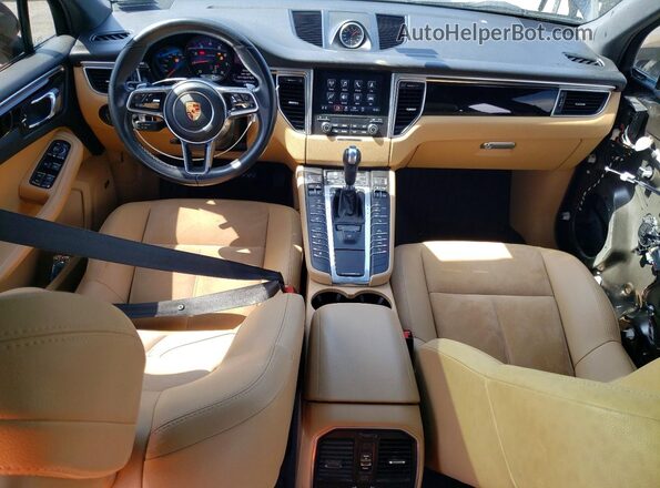 WP1AA2A50JLB17616 2018 PORSCHE MACAN Black Vista del salpicadero