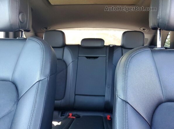 WP1AA2A50JLB24646 2018 PORSCHE MACAN Blue უკანა სავარძლების ხედი