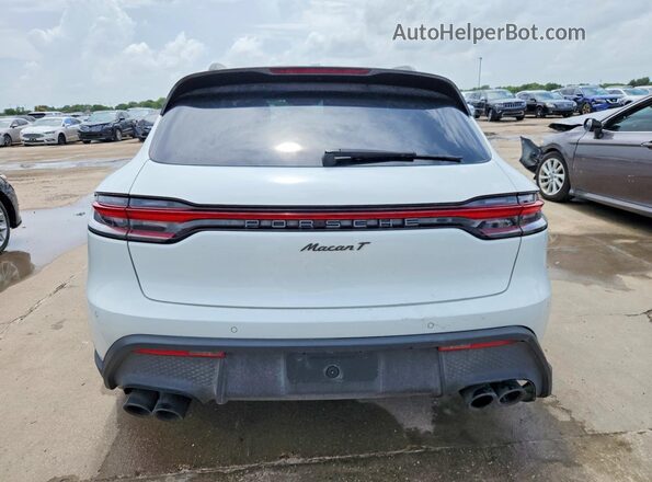 WP1AA2A50RLB04473 2024 PORSCHE MACAN White Widok wnętrza z tyłu