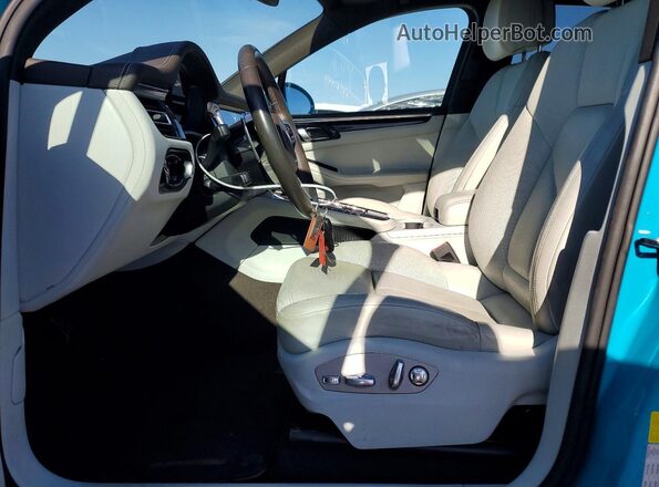 WP1AA2A51LLB11584 2020 PORSCHE MACAN Бирюзовый Вид салона спереди