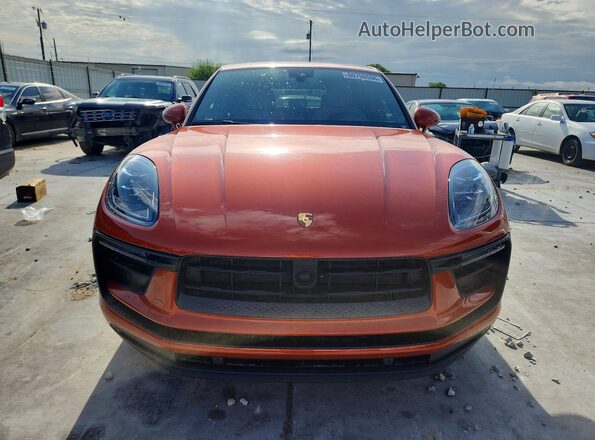WP1AA2A52PLB00938 2023 PORSCHE MACAN Orange Front view