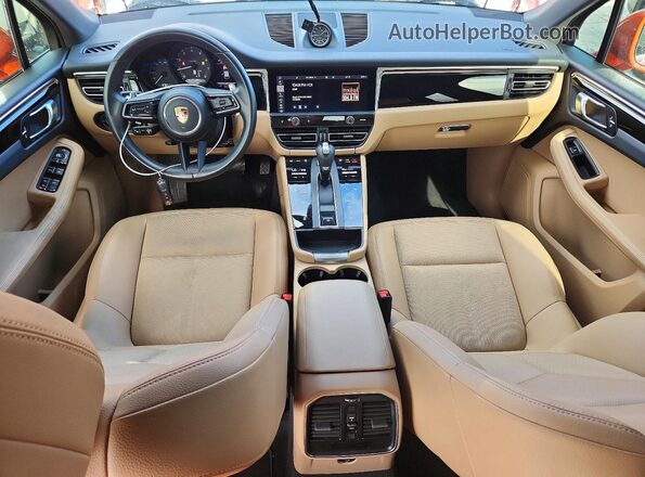 WP1AA2A52PLB00938 2023 PORSCHE MACAN Orange Dashboard view