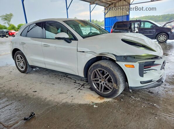 WP1AA2A53MLB06193 2021 PORSCHE MACAN White Front right