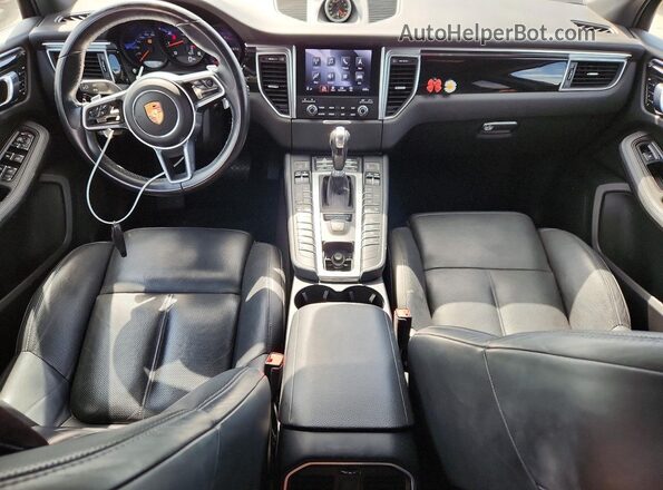 WP1AA2A55JLB14520 2018 PORSCHE MACAN Черный Вид панели приборов