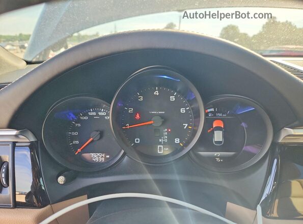 WP1AA2A55KLB08069 2019 PORSCHE MACAN Gray Vista del cuadro de instrumentos