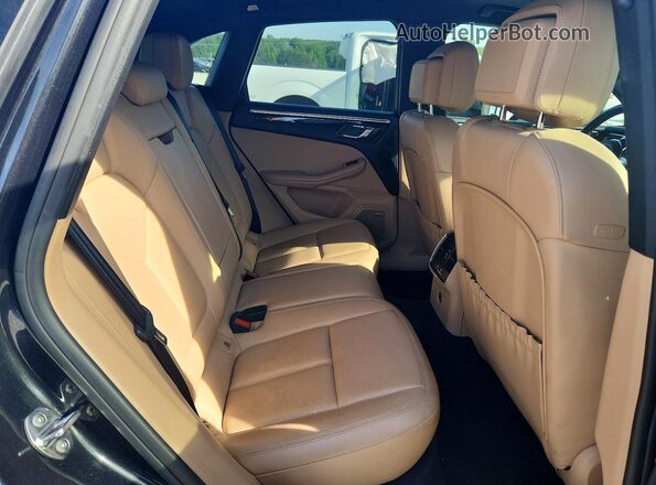 WP1AA2A55KLB08069 2019 PORSCHE MACAN Gray Vista interior trasera