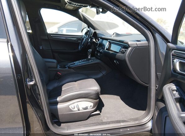 WP1AA2A55LLB00779 2020 PORSCHE MACAN Черный Вид салона спереди