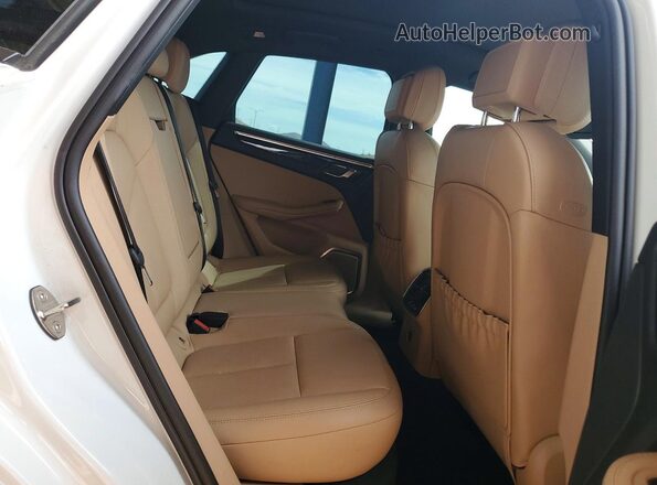 WP1AA2A55PLB09665 2023 PORSCHE MACAN White უკანა სავარძლების ხედი