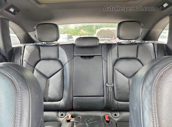 WP1AA2A56HLB06193 2017 PORSCHE MACAN Gray Հետևի նստատեղերի տեսք