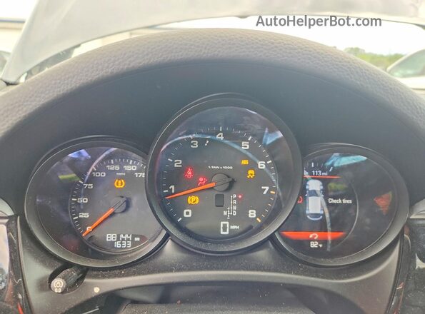WP1AA2A56HLB06193 2017 PORSCHE MACAN Gray Սարքավորումների վահանակի տեսք