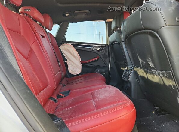 WP1AA2A56RLB19396 2024 PORSCHE MACAN Белый 