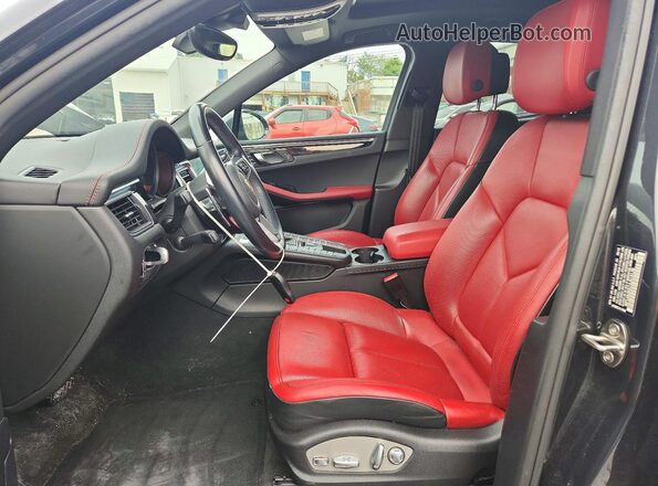WP1AA2A57JLB19136 2018 PORSCHE MACAN Black წინა სალონის ხედი