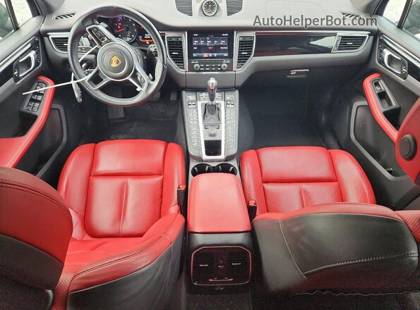 WP1AA2A57JLB19136 2018 PORSCHE MACAN Black წინა პანელის ხედი