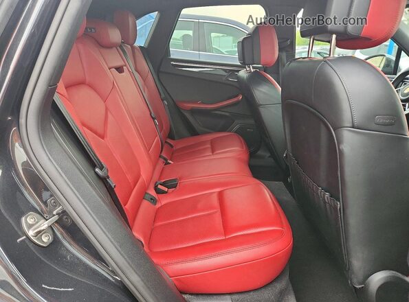 WP1AA2A57JLB19136 2018 PORSCHE MACAN Black უკანა სალონის ხედი
