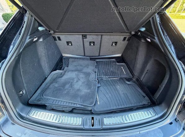 WP1AA2A57MLB08979 2021 PORSCHE MACAN Black ძრავის განყოფილების ხედი