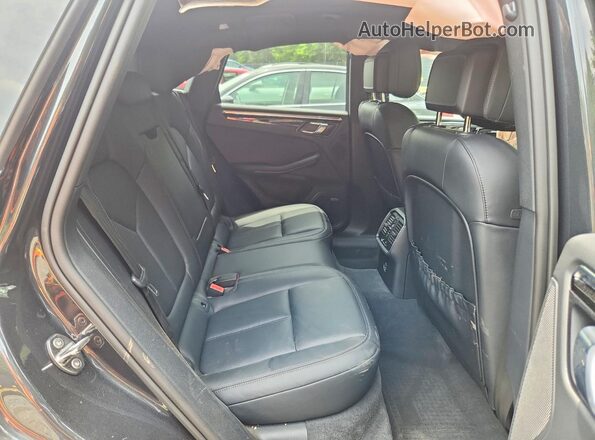 WP1AA2A57RLB21240 2024 PORSCHE MACAN Charcoal Rear interior view