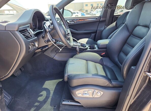 WP1AA2A57TLB05224 2026 PORSCHE MACAN Charcoal Widok wnętrza z przodu