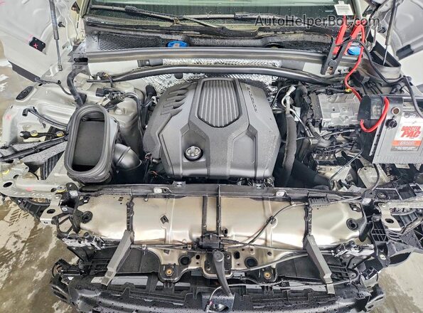 WP1AA2A57TLB09418 2026 PORSCHE MACAN White ძრავის განყოფილების ხედი
